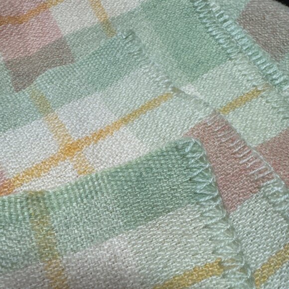 Vintage Ayers Rainbow Check Thermal Wool Blanket 57X82 In - Picture 6 of 10